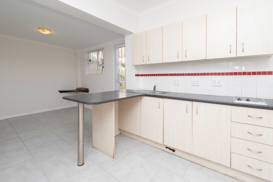 5 Bedroom Property for Sale in Gardens Western Cape